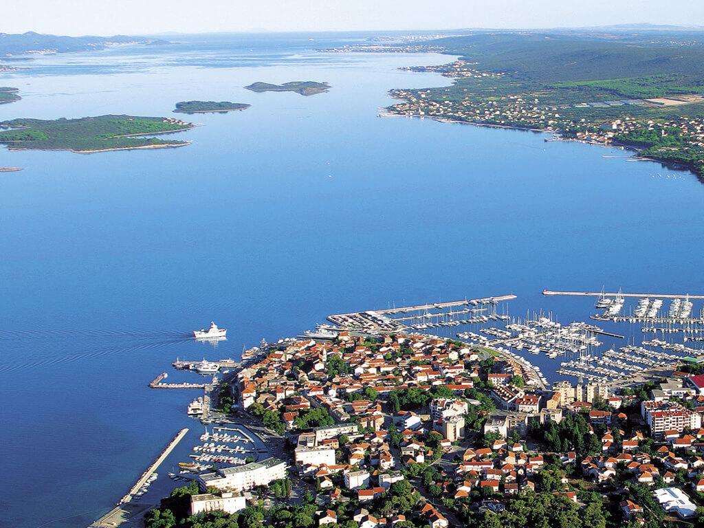 Blue City Apartment'S Repic Biograd Na Moru Eksteriør billede