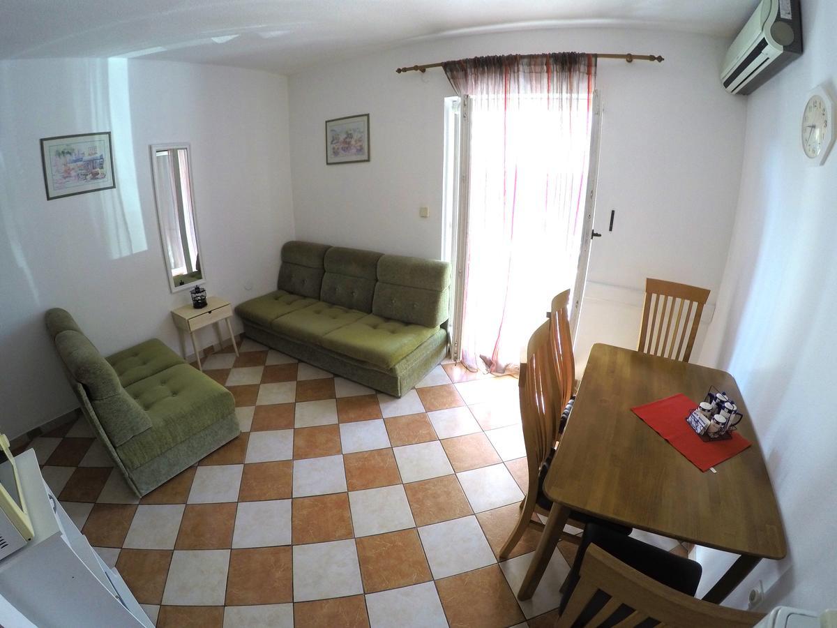 Blue City Apartment'S Repic Biograd Na Moru Eksteriør billede