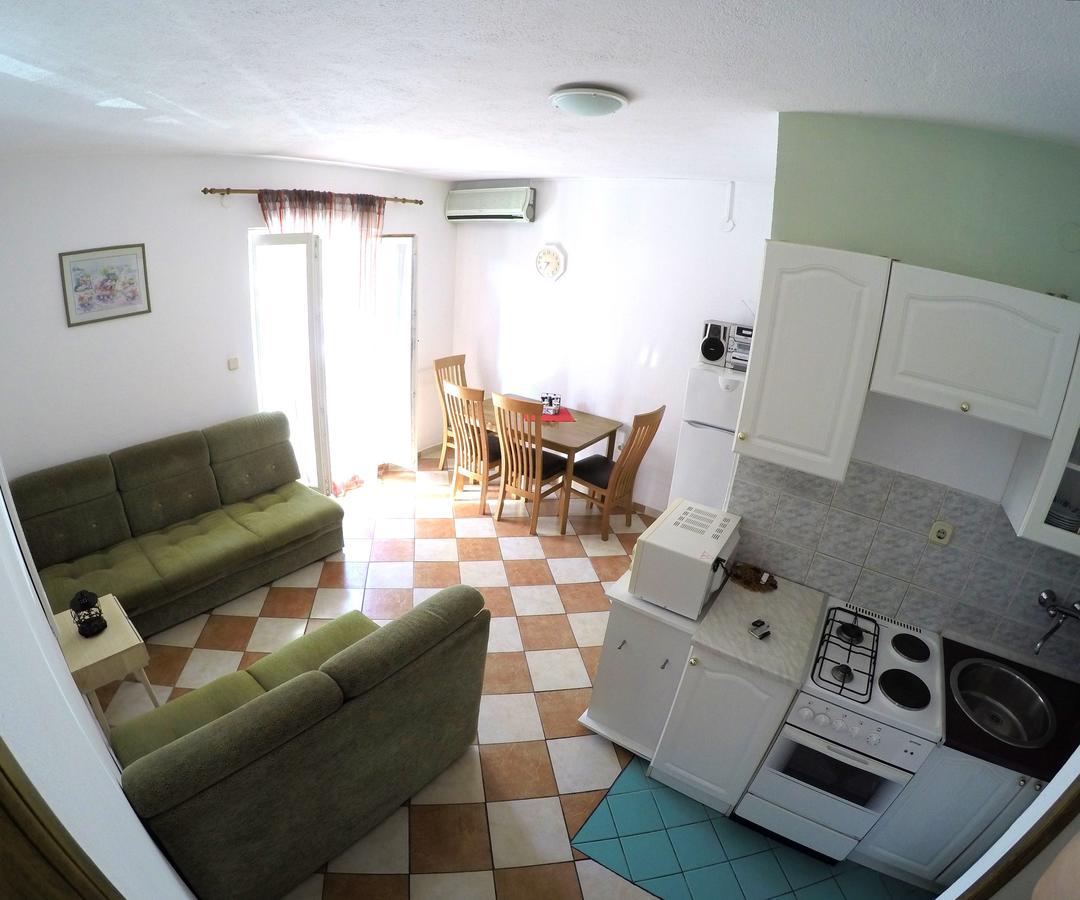 Blue City Apartment'S Repic Biograd Na Moru Eksteriør billede