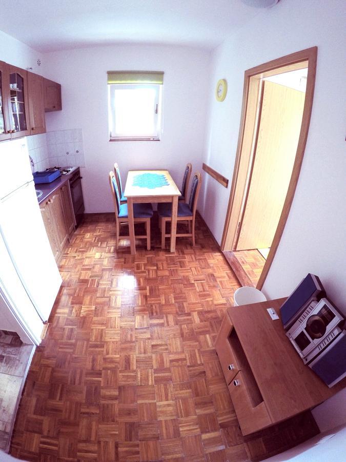 Blue City Apartment'S Repic Biograd Na Moru Eksteriør billede