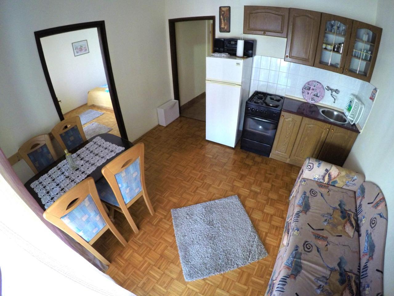 Blue City Apartment'S Repic Biograd Na Moru Eksteriør billede